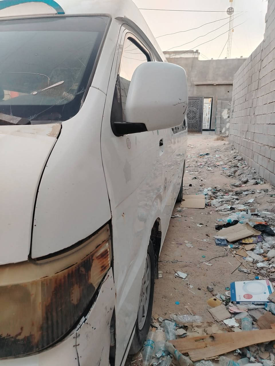 شيري 13للبيع فقط بدون مراوس مكينه 3000ففتي اكسن نيسان كير بلاد بس عوزه عينه وصينه كلش تعبانات  كهربائيات كله شغاله عده الكيلو متر سياره معمره صفحه وحده الكصير فقط والباقي بلاد وبيه ضربه بلصندوك ومرجعينه علي البارد حته قفال مابي مكينه كفاله ردله ادمه المكينه من نوزلات وبلكات ماعندي اسويهن  وبيه وركه طاكه والكزوز طاك وتعال شوف العين يختلف عن الصوره دوشمه جديده وكاعيه وصفاح سياره بلبصره الزبير السعر 68وبيه مجال كلش قليل ***********
