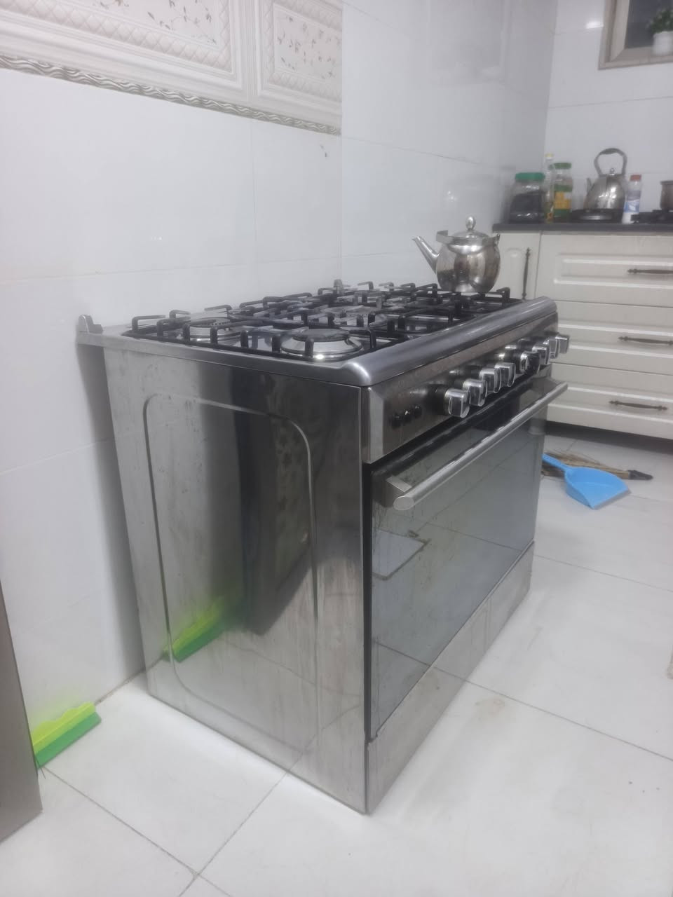 طباخ رويال مصري نضيف للبيع للاستفسار ***********
***********
