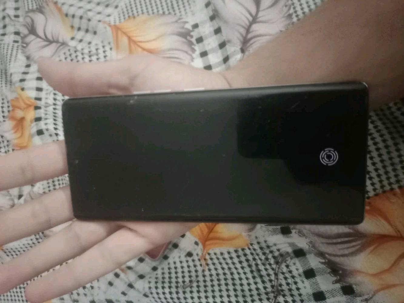 السلام عليكم تليفون تكنو كومو 40 برو 5g + السعر 200   المكان حله ذاكرته256