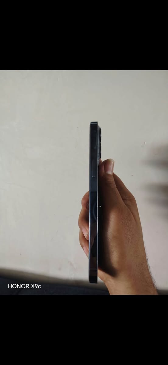 ١٣ برو ماكس
شرق اوسط اصلي 
دبل دبل دبل 
بطاريه ٧٢ انطي ظمآن بلشحن ست ساعات وفوك
ذاكره ٢٥٦ 
لجهاز مكفول من لفتح مع لملحقات

*********** واتس 
*********** اتصال

واسط /نعمانيه

نص مكتوب في الصور:
- 1:00
- حول
- الاسم
- iPhone
- إصدار iOS
- 16.6.1
- اسم الطراز
- iPhone 13 Pro Max
- رقم الطراز
- MLHC3CH/A
- الرقم التسلسلي
- CP4PD7CMJL
- انتهت صلاحية التغطية
- سجل تاريخ القطع والخدمة
- الأغاني
- الفيديوهات
- 129
- الصور
- 1,500
- التطبيقات
- السعة
- 256 غ.ب
- متوفرة
- 238.90 غ.ب
- HONOR X9c