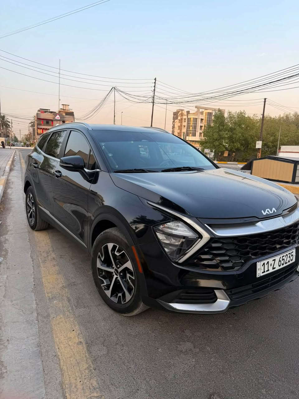 السلام عليكم
🚘 للبيع كيا سبورتج 2023 هايبرد – فئة EX

سيارة مرتبة ونظيفة، بمواصفات مميزة واقتصادية بفضل نظام الهايبرد.

🔹 الموديل: 2023
🔹 النوع: هايبرد
🔹 الفئة: EX – فول أوبشن عدا الفتحة
🔹 الممشى: 108 ألف كم

⚠️ الأضرار:

* حادث جاملغ خلفي جهة السايق
* باب خلف السايق مبدل ومصبوغ
* باب السايق صبغ نصه

💰 السعر: 195 ورقة، قابل للتفاوض للجادين فقط.

📍 الموقع: زيونة / البلديات
📞 للاتصال: ***********
