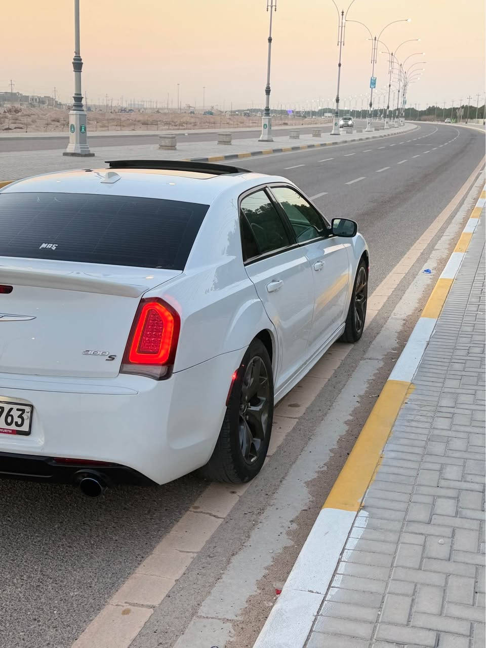 اوباما مديل 17 S كندي ماشيه 94 الف
سياره داخله كلين رقم دهوك سنويه 30
هنا بيها بارد بالجاملغ الامامي جهة السايق
وباب السايق مفتوح
وبيها بارد بالجاملغ الخلفي 
السياره بدون  صبغ 
والسياره بيها ملاحضات حداديه جديده
عداد 260 بنراما معروفه مواصفات الS
السعر 240 وبيها مجال 
***********
عنوان بصره تنومه البصرة, العراق
