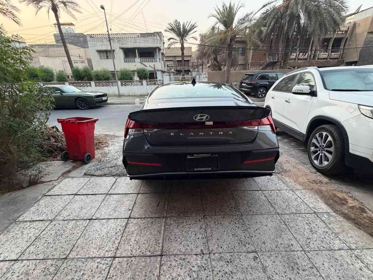 النترا موديل ٢٠٢٥ سبورت زيرو 
بصمه 
تشغيل عن بعد 
لون سمنتي الجديد 
حادث جاملغ و بنيد و تصليح بسيط بجسر الجاملغ 
ماشيه ٨٠٠مايل 
السعر ١٢٢ وبيه مجال حك الجيه 
ويل مال فول 
رقم فحص تحويل ثاني يوم 
بغداد شارع فلسطين خلف مول النخيل 
***********
*********** بغداد, العراق
