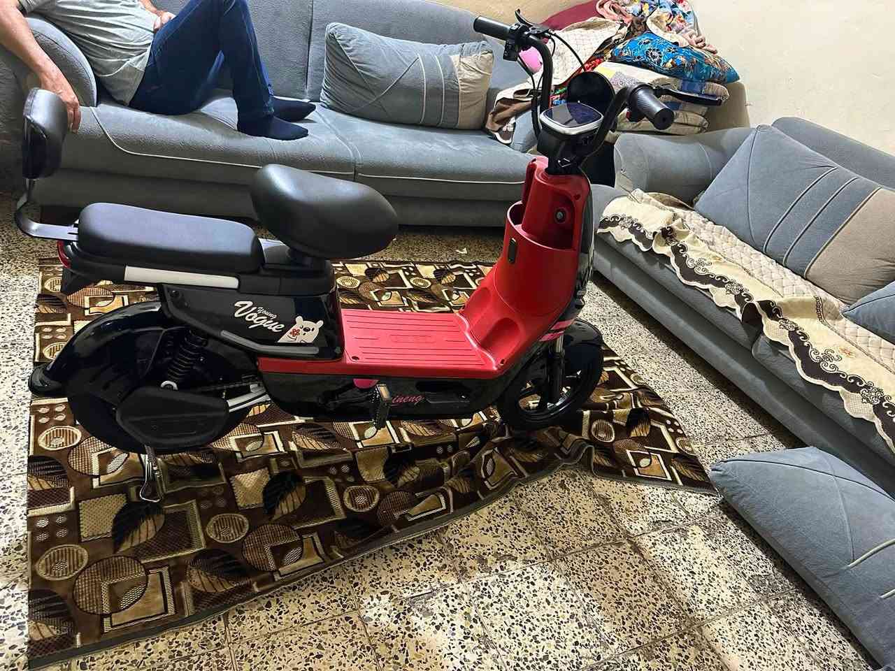 سلام عليكم دراجه شحن للبيع دراجه امانه جديده بل جيس قبل شهرين ماخذه مابيه اي خلل أربع باتريات قياس ١٤ السعر 300 وبي مجال مكاني بغداد مدينه الصدر رقم الهاتف ***********

