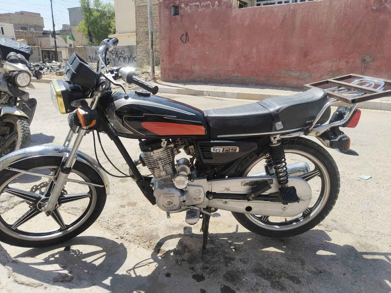 سلام عليكم درجة ايراني 5كير نضيفه كهربائية كلها شغاله سعرها 450الف بيها مجال رقم ***********
