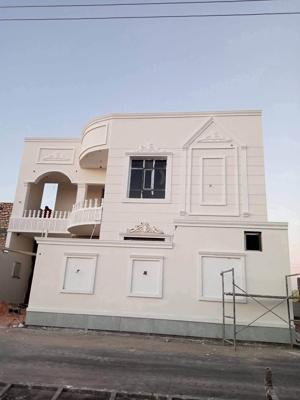 بالعامرية 📍
كاادر متكامل لجميع أعمال الديكور والتشطيبات الداخلية والخارجية، من الجبس بورد والصبغ والطلس إلى بديل الخشب والشيبورد وبديل الحجر، بتنفيذ راقٍ وأسعار مناسبة.

📲 واتساب: *********** | 📩 فيسبوك
