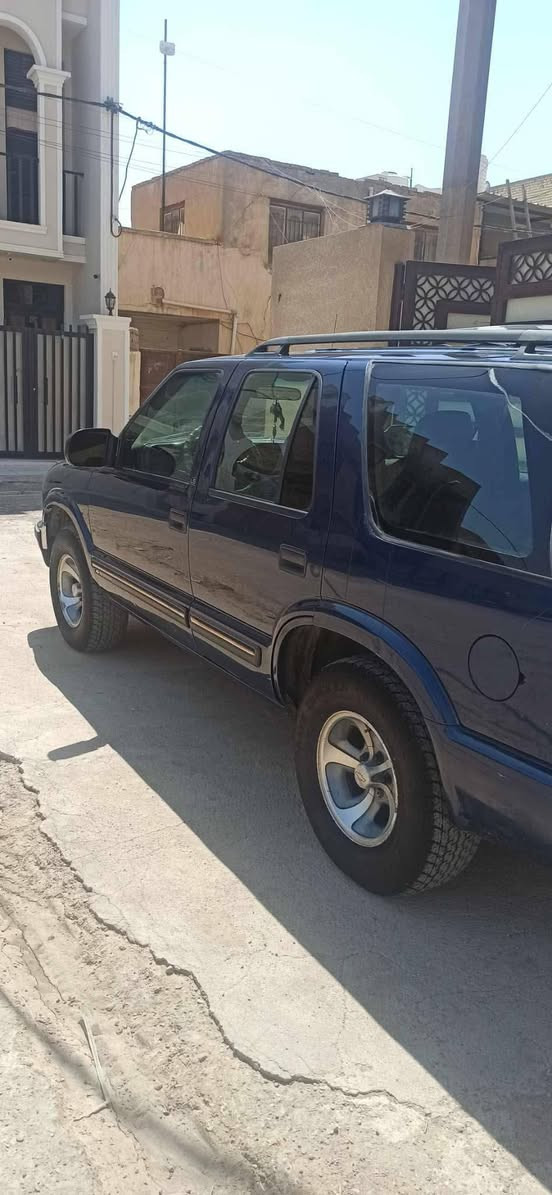 بلايزر جيمي ٢٠٠١ حدادية وتخم تاير جديد وباتري جديد قطرة صبغ مابيه بيه جراد تبريد نقص كمبريسر  سعر ٥٣ ورقة وبي مجال
محرك ٣٦٠٠ ستة سلندر عزم وقوة خير من الله مكانه كوت رقم إنكليزي باسمي كبل تحويل رقمي للتواصل *********** 
بلايزر جيمي ٢٠٠١ حدادية وتخم تاير جديد وباتري جديد قطرة صبغ مابيه بيه جراد تبريد نقص كمبريسر  سعر ٥٣ ورقة وبي مجال
