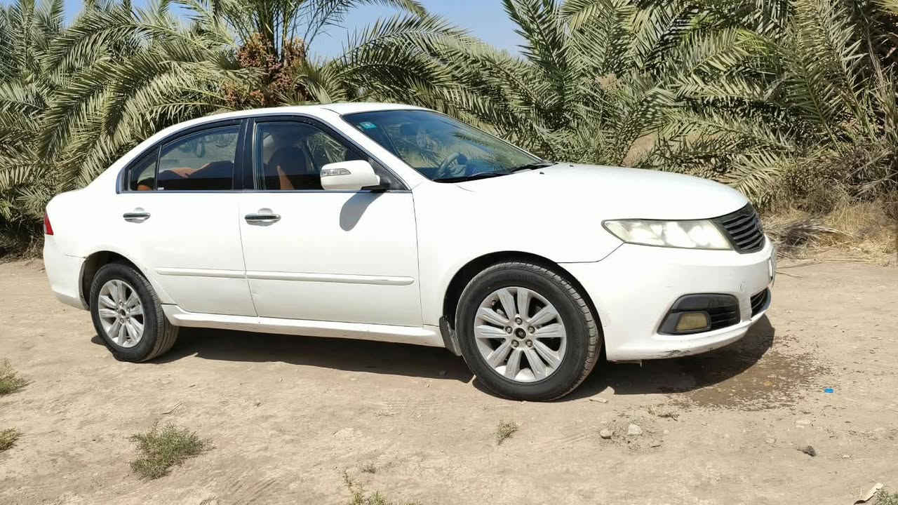 السلام عليكم كيا اوبتيما موديل 2010خليجي
فول موصفات بصمه فتحه مكينه أربع حساسات 
جاهزه مكينه كير تخم تاير تبريد فول 
السياره بسامينه ***********السعر110بيه مجال
