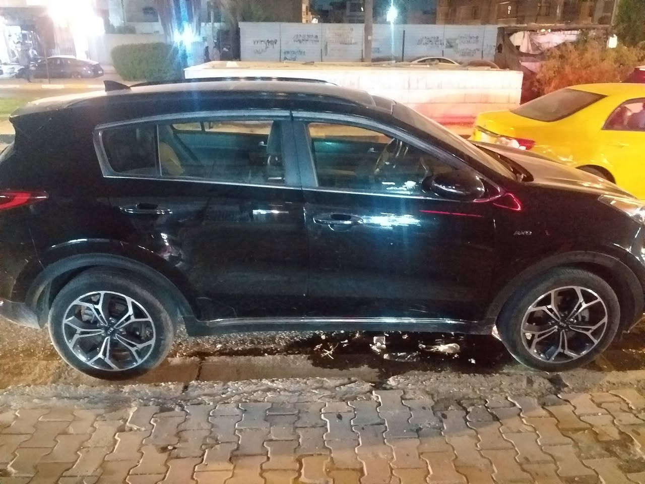 كيا سبورتج للبيع فول مواصفات محرك 2000 رقمها بغداد ماشية 53 حادثها صفحة اليسار كير محرك كفالة للاستفسار ***********
