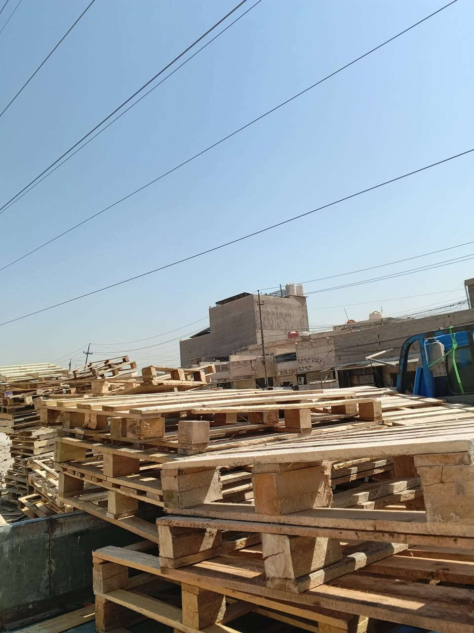 سكيب 120 في متر العدد 70 السعر 4 الف
بغداد ***********  تصليح خشبه كعبوره نصه نضيف
