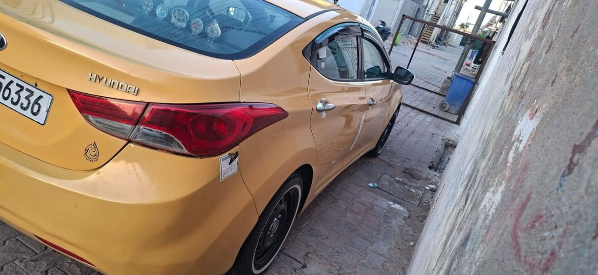 سلام عليكم سياره البيع انترا مريكي مكفوله ليبل واحد موديل 13رقم بغداد بسمي ***********
