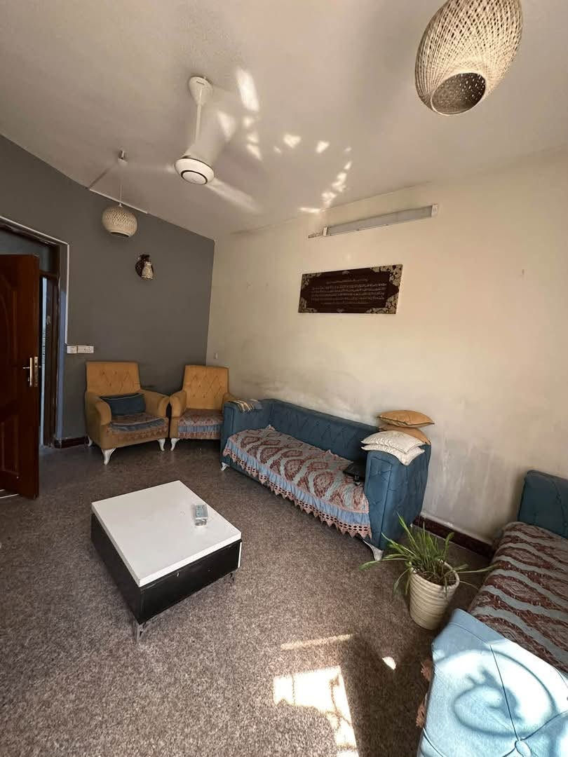 للإيجار في السيدية ⭐️
📐 المساحة: 60 متر
🛋️ مؤثث أثاث فول درجة أولى
🛏️ يحتوي على 3 غرف نوم + صالة
🍳 مطبخ + خدمات
🚪 مدخلين
📍 الموقع: السيدية – مربع الضباط
💰 الإيجار: 900 ألف قفل
💵 المقدمة: شهرين
📞 للاستفسار والتفاصيل تواصل معنا
***********
