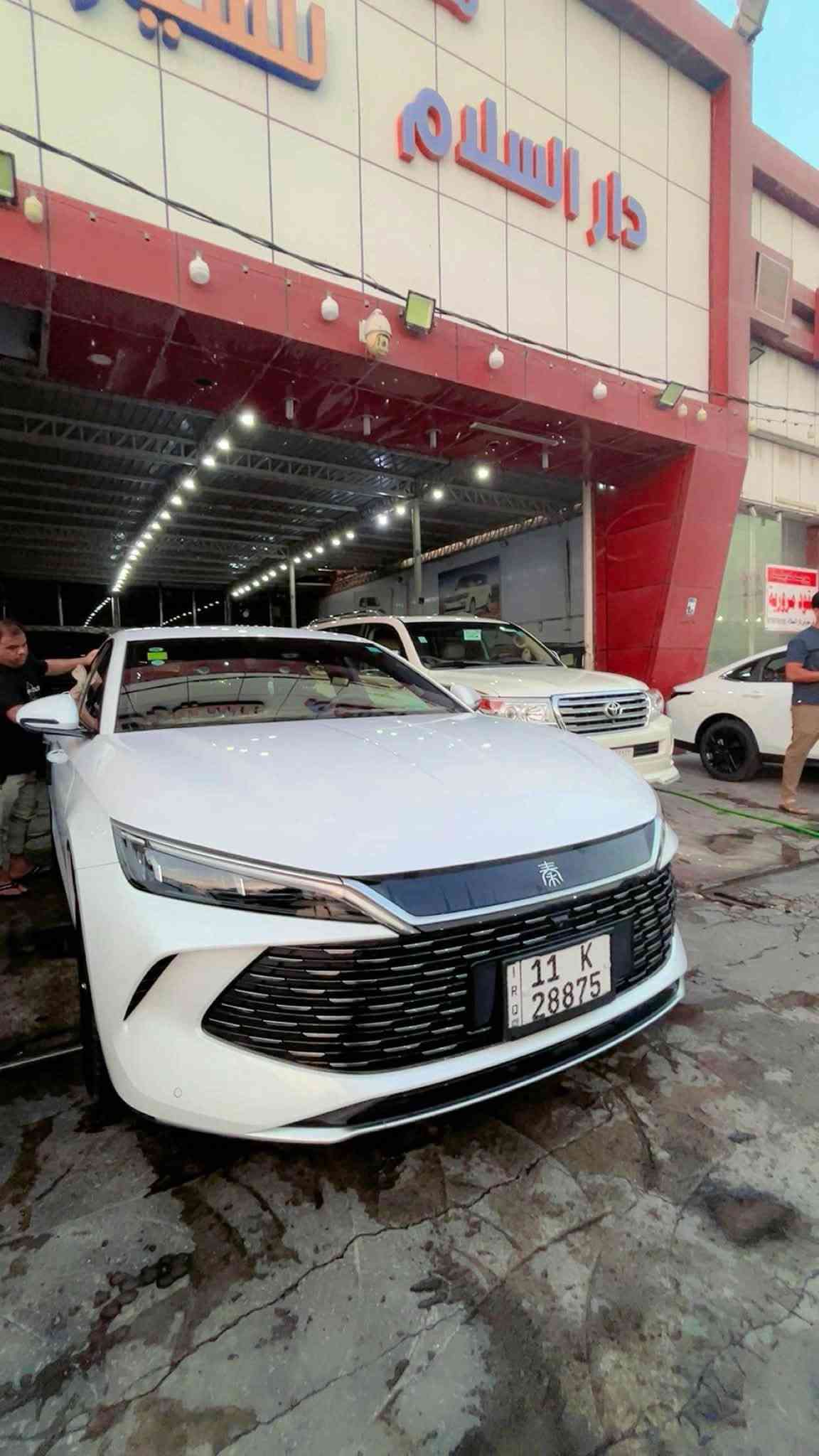 السلام عليكم كن ال موديل ٢٠٢٤ فول مواصفات
بطاريه ١٢٠ 
كرسي كهرباء 
بنوراما 
داخل زيتوني 
ماشيه ٢٨ الف 
مكفوله كفاله عامه 
والاستفسار ***********
