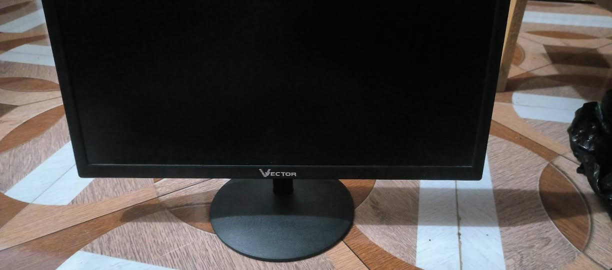 شاشة استعمال قليل جدا سعر 85 بيها مجال بسيط للشراية
شاشة كيمنك من شركة Vector 
ترهم ال كل شي للكامرات 
للحاسبة او شاشة اضافية لللابتوب  او للكاشير معلموات كما في الصور خالية من اي اعطال شاحنتها و كيبل HDMI موجودات بل كرتون مالها 
تواصل الاتصال عل *********** وبي وتساب

