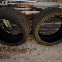 للبيع تايرات الحجم 245/45 قياس 20 السعر 85 الف  النظافة 90‎%‎  جدد انت...