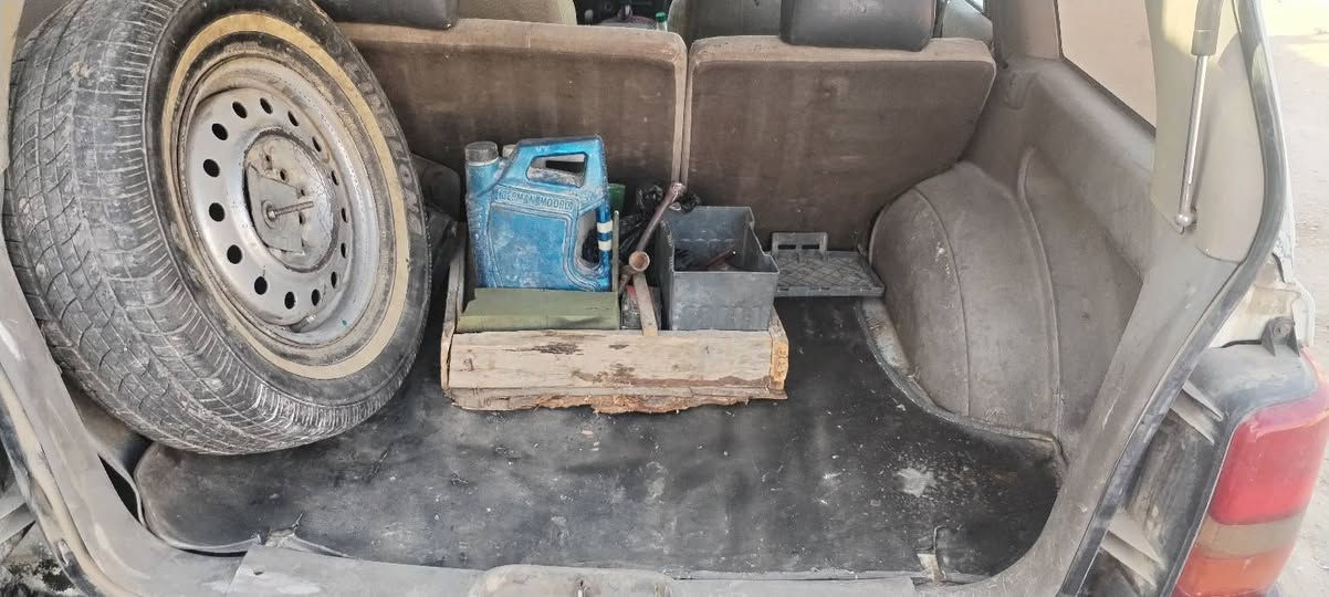 جيب شيروكي موديل 94 رقم بغداد باسمي محوره  VVTالسعر ٣٥وبيهه مجال بسيط مكان بغداد الباويه للتواصل على الرقم ***********
