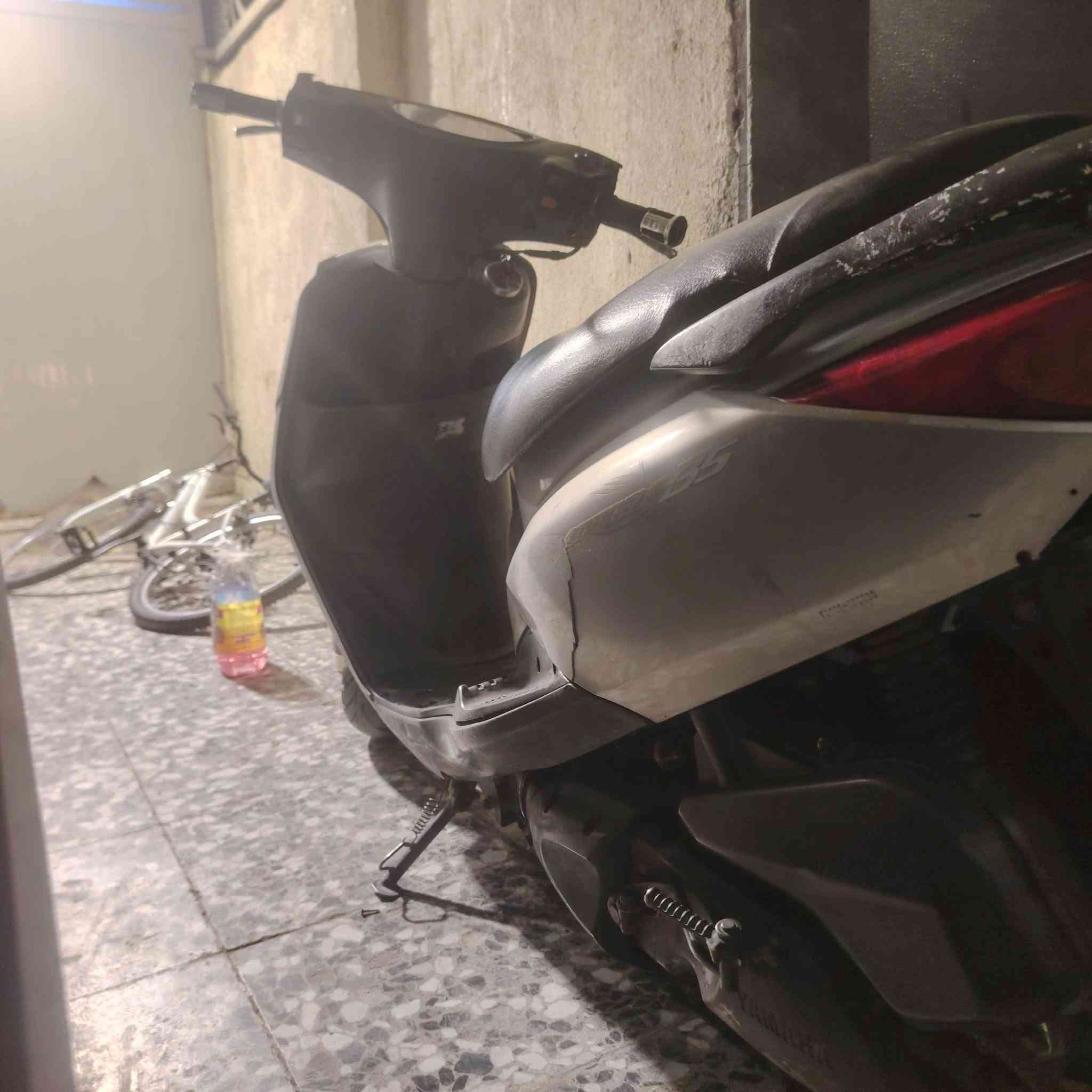 السلام عليكم
للبيع دراجه بريز 140 لايت ناصي

شلعه ومعدل شرط 100

تشتغل سلف هندر نكره سلف

مابيها اي نواقص فقط استان عالي

كهربائيات كلها شغاله

قفل استيرن قفل جوزه

كابريتر تجاري

مكينه ممفتوحه

كفرات والسوادات كلها اصليه

مكان بغداد الحريه

سعر 350

***********
