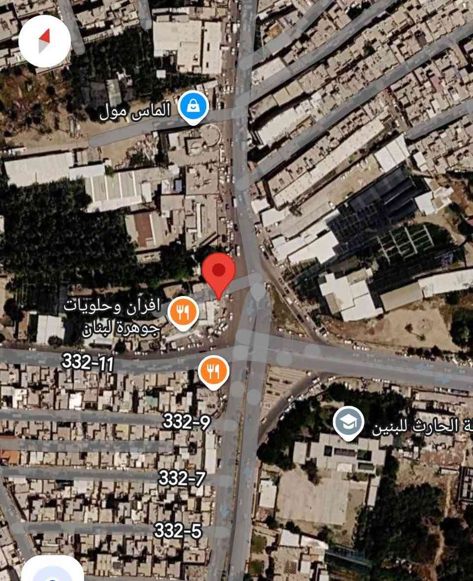 سبع ابكار نيوز .

نص مكتوب في الصور:
- الماس مول افران وحلويات جوهرة لبنان 332-11 332-9 332-7 332-5 ة الحارث للبنين