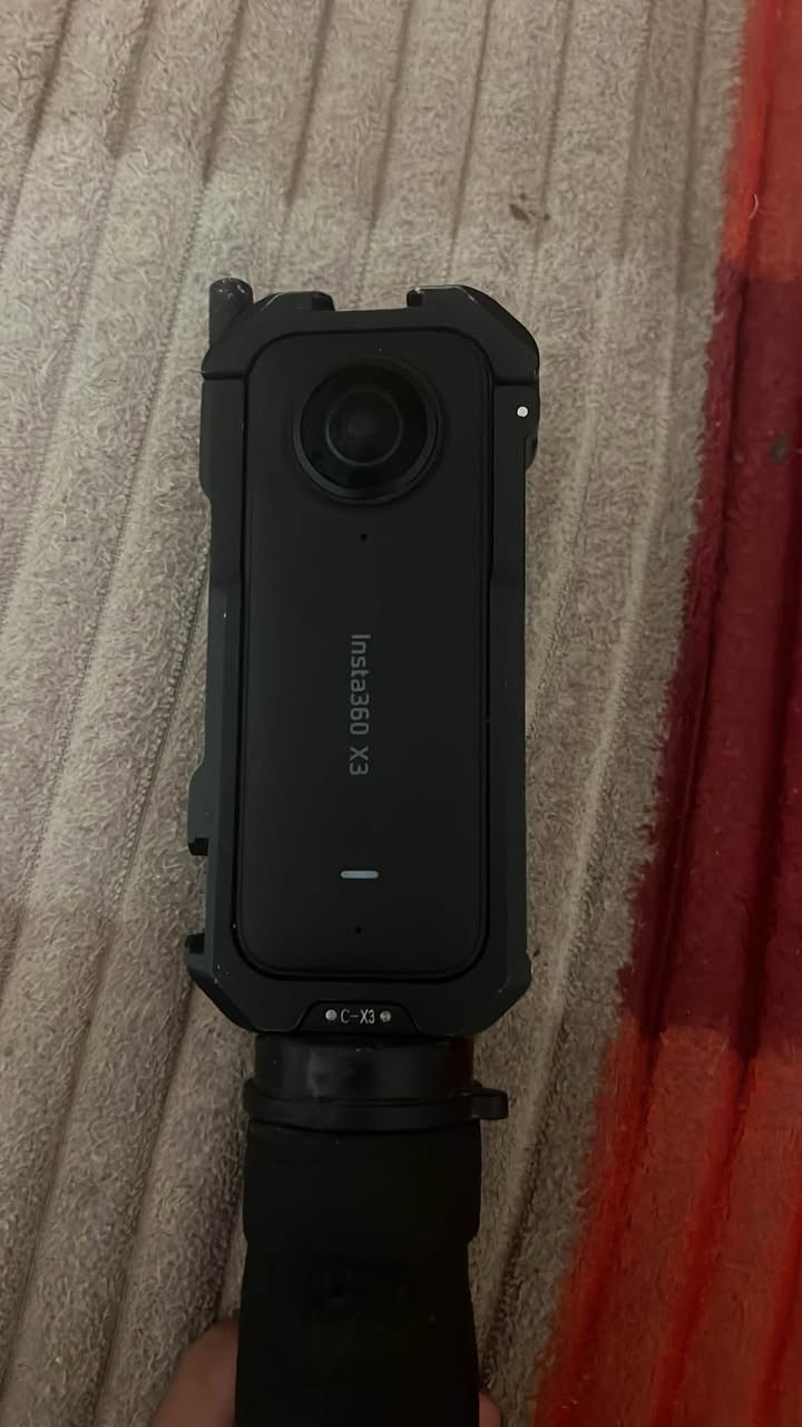 كامره 360درجه x3 للبيع مع ملحقات درع حديد وستاند طول 3 متر ورام 256 رقمي ***********
