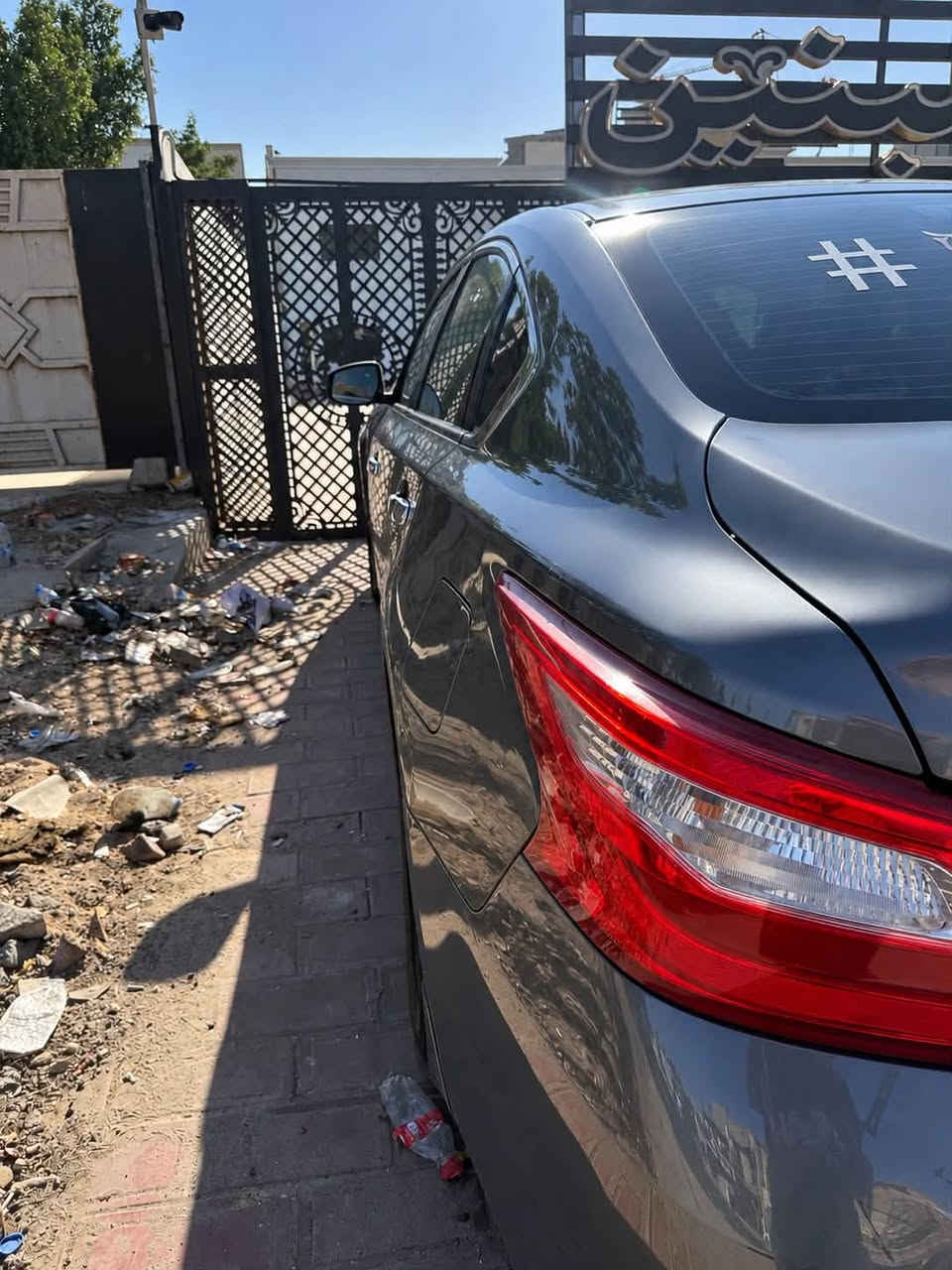 نيسان التما 16 مواصفات عادية بيهة كلير قمارة امريكي او بلعراق جاملغ الامامي يمنة السيارة نقصهة كمبريسر تبريد فقط ودرايم شفت مكينة 2500 تخم تايرات جدد ابلكات مجاول جدد ادامة كاملة مسويلهة 
السعر 100$ وبيهة مجال جدا بسيط تحويل وكالة على راحتك 
الرقم وتساب *********** مكان السيارة بياع شارع الرافدين
