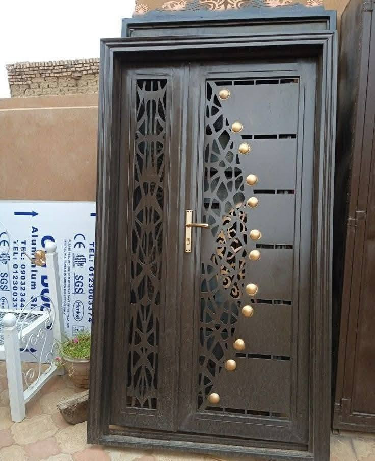 يوجد لدينا صبغ وتنضيف الشبابيك والبيبان پانسب الاسعار
للاتصال

+9647882515941

