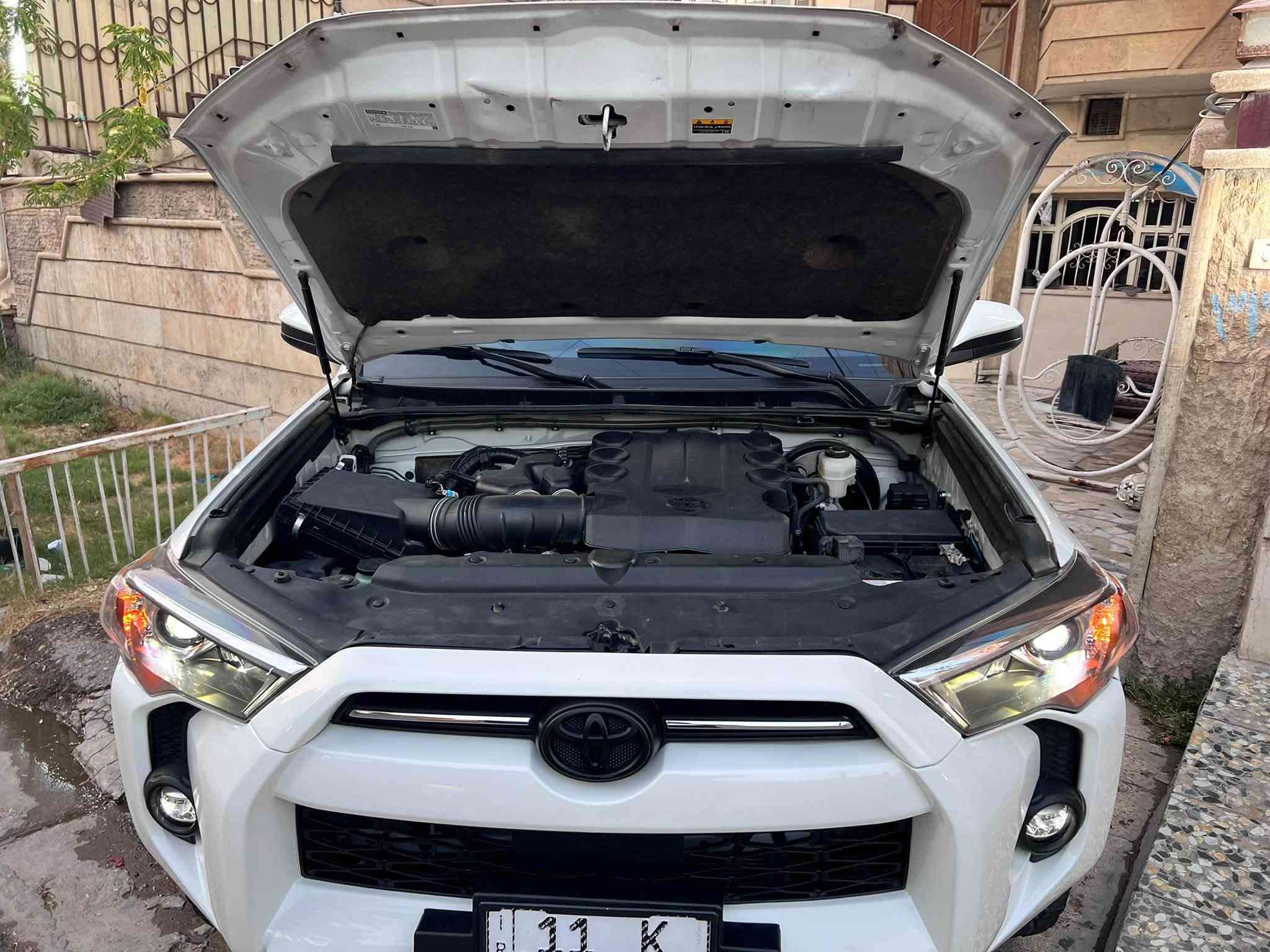 السلام عليكم 
فوررنر موديل 24
ماشية ١٦ميل
رادار
كشنات جلد داخل بيجي
مغلفة عازل حراري
5مقاعد
بدون صبغ ماعدى الجاملغ فقط
رقم السيارة بغداد
مكان السيارةبغداد
السعر 310
***********
