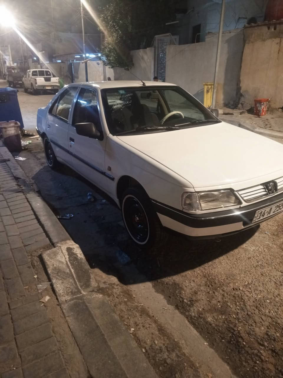 بيجو 405 • ٢٠١٢ • تايرات جدد