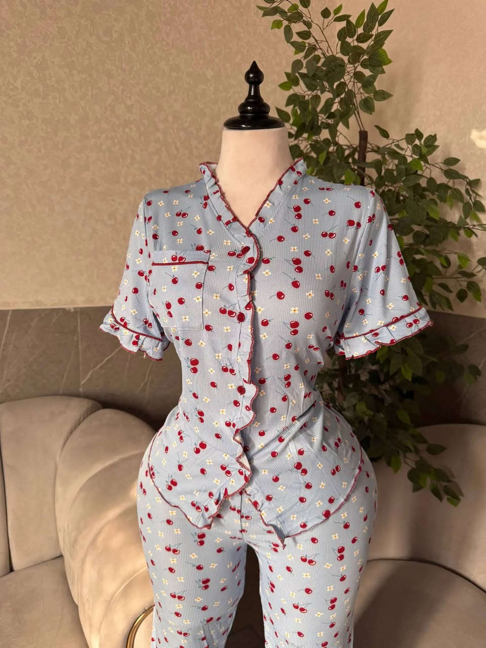 توفر بجامة الكرز 🍒

توفر تراك خامة فانيل قطني الأصلي 👕
خامة درجة أولى ومريحة جداً 🔥

📏 القياسات:
‏ L / XL / XXL

🎨 الدرزن تشكيلة 3 ألوان 
العنوان /كوت /حي الشهداء /شارع الاطلال
متوفر توصيل ***********

