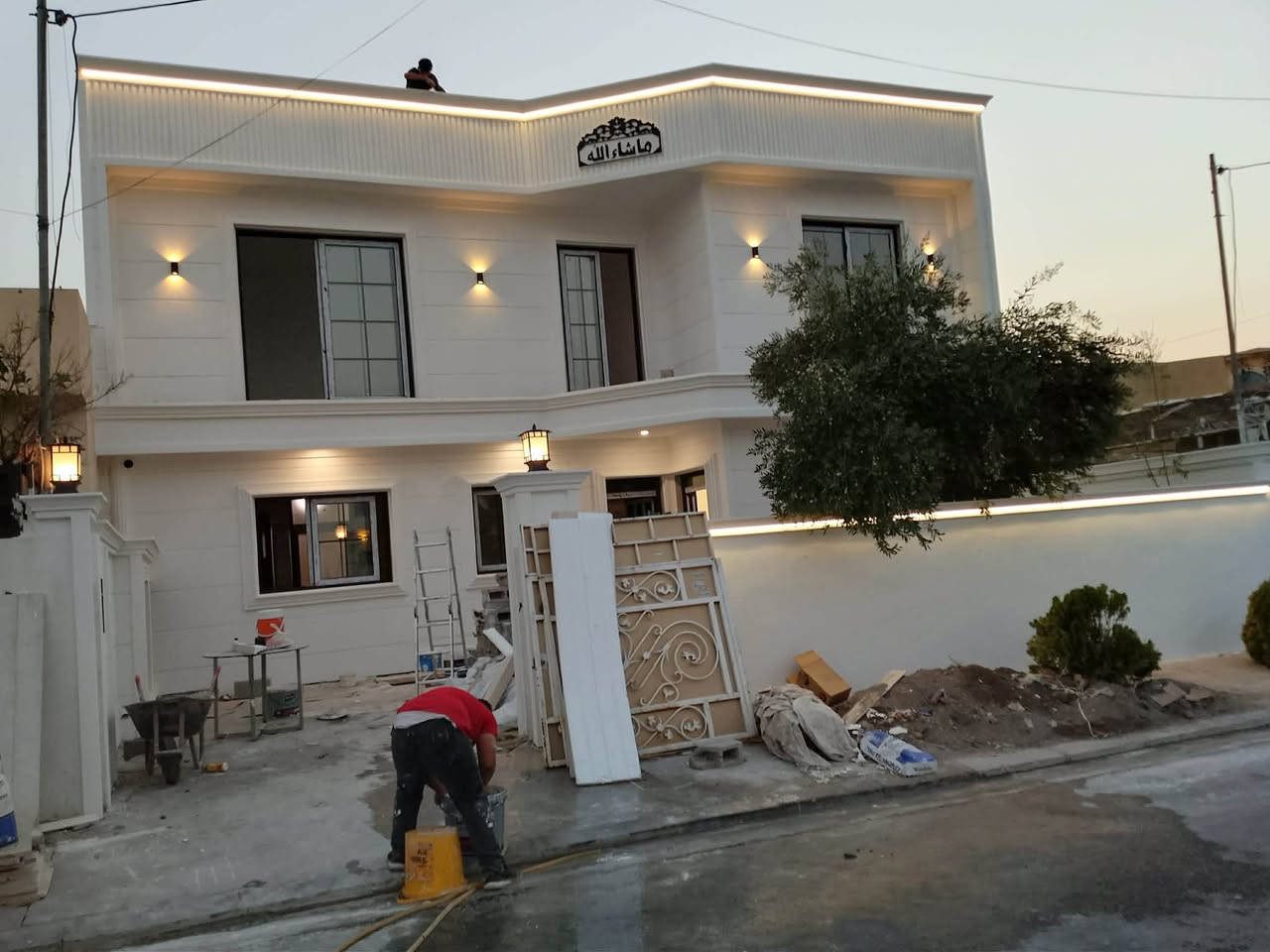 صبغ واجهات بأنواعه داخل خارج تصليح معجون
صبغ فلانكوت اسطح مانع الرطوبه اي شي يخص الصبغ ولتصليحات … بأنسب الاسعار سوق شقلاوه جنة كردستان
عنوان أربيل وشقلاوه متوفر  الاتصال *********** واتساب 📞
