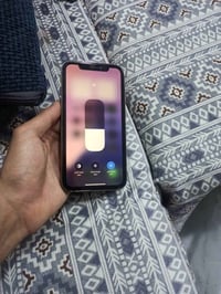 آيفون XR • 64GB • ظهر مكسور