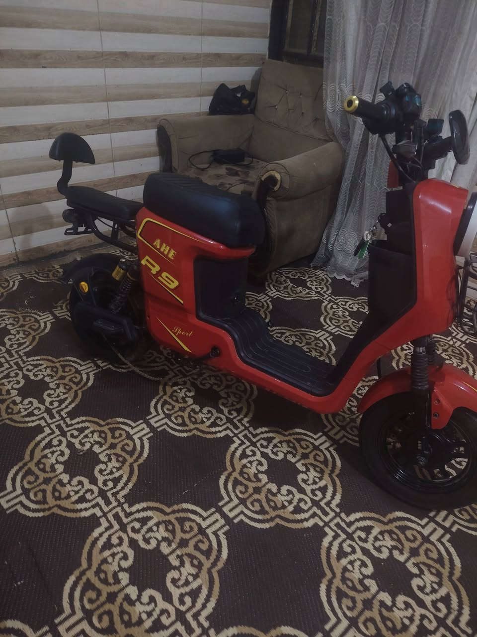 الدراجه شحن R9 نضافه  100/100 مستخدمه شهر فقط سعرها  500 قفل  الاستفسار  *********** غير متوفر واتساب  اتصال فقط
