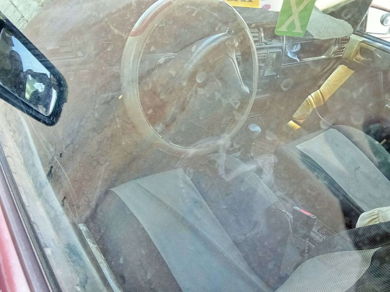 سلام عليكم اوبل فيكترا للبيع موديل 93محرك حجم 20 كله بلادي بدون صبغ سنويه جديد  بيه دفتر بانزين رقم كركوك سعر 36مكان طوز ***********بس خابر على الاتصال
