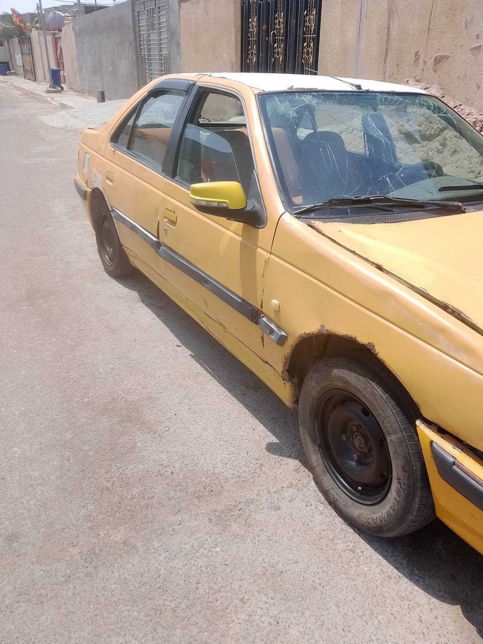 لبيع او مراوس بسيارة سائبة سيارة مكينة وكير وكهربايات كفالة سنوية مفقودة وجامةالكدام بيهة مكسورة ابيع هل موجود كوم حديد عنوان سفوان ***********واتساب موجود
