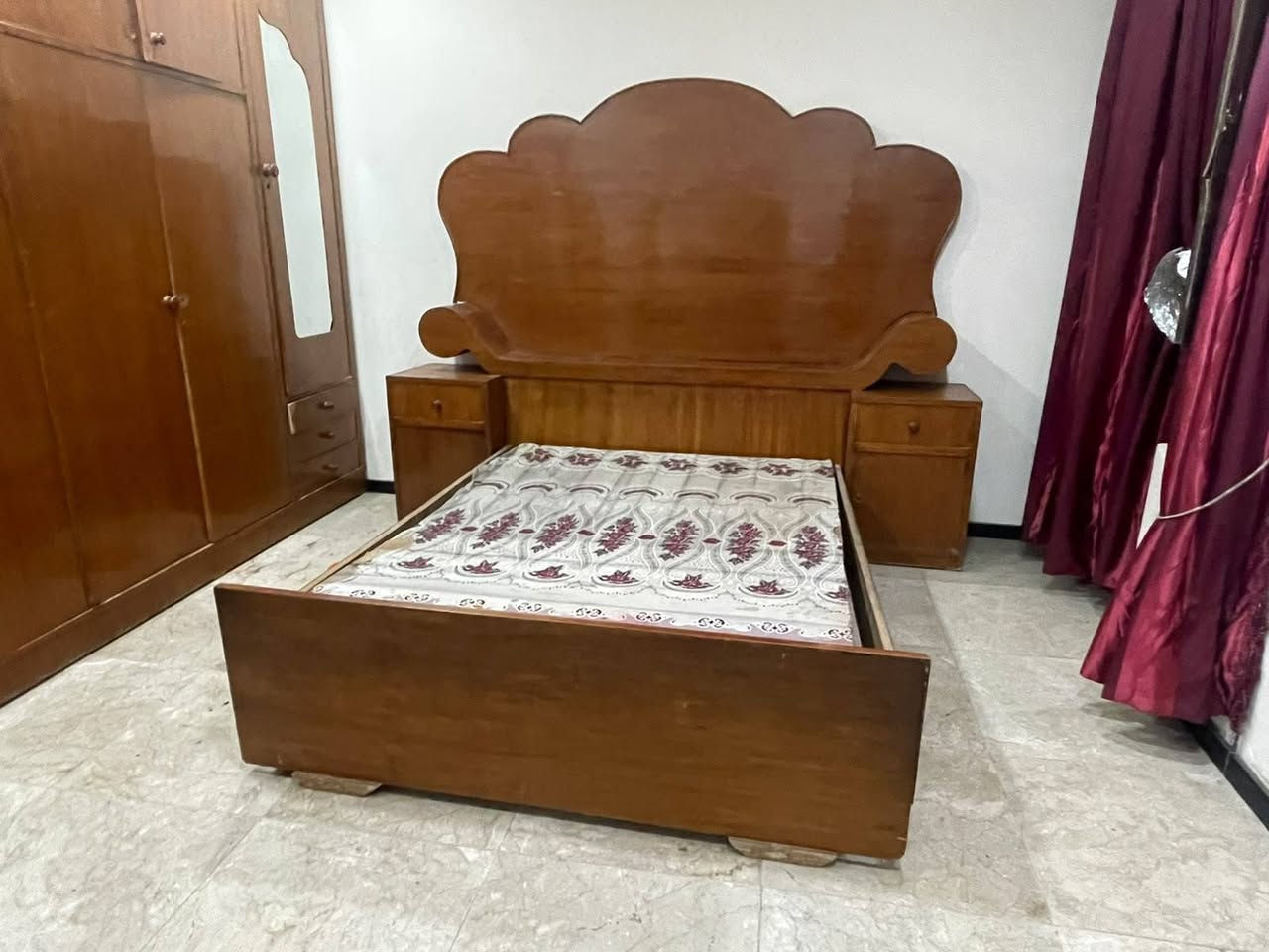 السلام عليكم غرفه صاج عراقي للبيع رقم ***********
