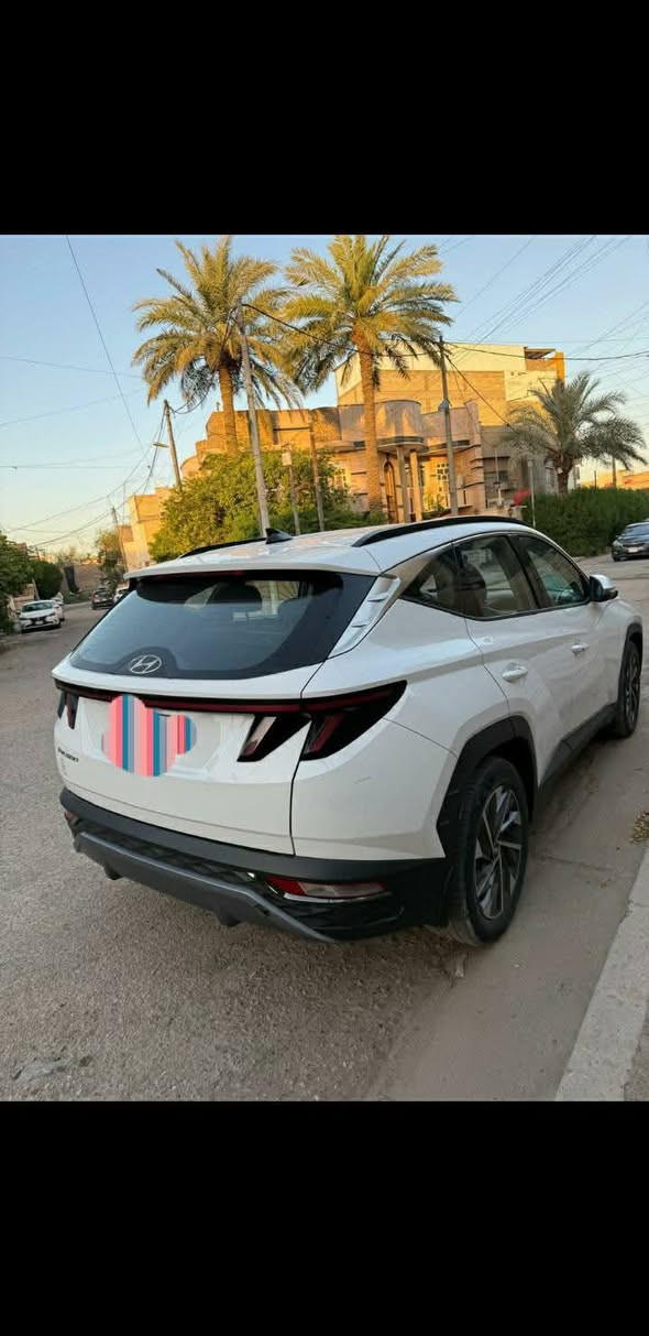 خليجي موديل  22
بصمه تشغيل
تشغيل عن بعد 
اشاير ترحيب 
تبريد قطعتين 
كشافات ظبابيه
كشنات كهرباء
سايد ابريك دكمه
ماشيه السياره 95
مرايه شفط 
بيه رصعات 2
المحرك مفتوح مبدل بي بستم فقط  
السعر 190 مكان السياره بغداد 

رقم ***********
