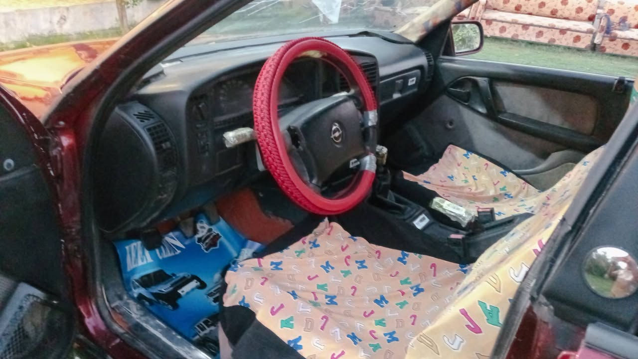 بسم الله اوبل للبيع موديل 91 محرك 2000 بلادي جير عادي سياره حلوه صندوقها نظيف بطاين رقم انبار مسبوقه جماليه دشبوله جديد جيرو محرك كفاله السعر 33 وبيها مجال المكان الانبار الرمادي الاستفسار***********
