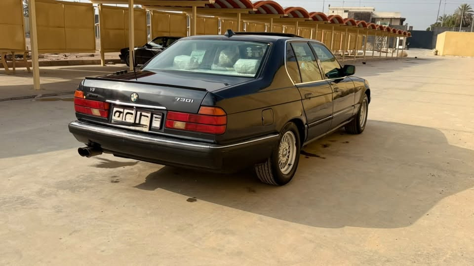 Bmw 730 موديل 1992
نضيفة جدا كهربائيات كلها بلادية محرك وگير كفالة مصبوغة عام بدون ضربة جاهزة من كلشي رقم انبار بأسمي 
مكان السيارة الفلوجة 
السعر 63 وبيها مجال 
***********
