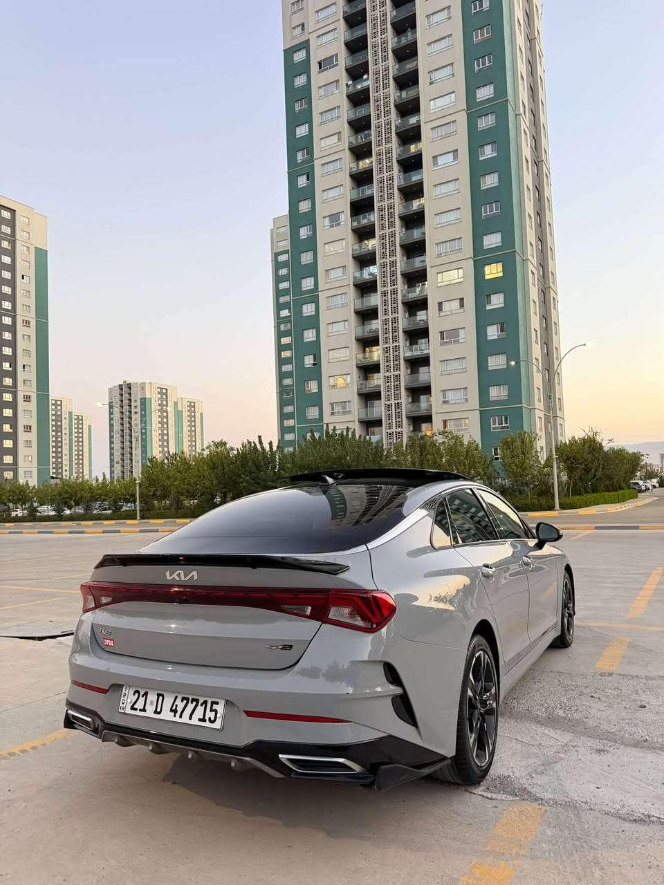 kia k5   gt line  2022  .76 km

سلام عليكم.   کیا جیتی لاین فول فول مواسەفات
سارەکە بەس بۆنیتی بۆیاخە بێ سارد تا بڵێی تازەو جوان ماوەتەوە
فول مواسەفات . رادار پێش . رادار دواوە . رادار تەنیشت کامێرا 
گێر ئۆتۆ. گێر ئادی  . 
٤ مۆدی لێخورینی هەیە. نۆرماڵ . کەستەم .کۆمفۆرد. سمارت 
ناو رەشو و سورە کوشن جلدە کوشن کارەبایە شاشە گەورەیە
 پانورامایە لایت و بەگلایت لیدو عەدەسەیە 
ئۆتۆ هۆڵد برێک بەسمە وایەرلێس جارج 
بە ناو خۆمەوەیە سەنەوی تازەیە گێر و مەکینە و کارەبای و پێشی بە شەرت   نرخی ١٥٥ مەعمەلەیکی زۆر کەم *********** 
*********** وەتسئاپ 

سلام وعليكم 
كيا K5 GT Line فول مواصفات
بس بونيد صبغ سياره بالحقيقه احلى من الصور
سعر 155 وبي مجال بسيط

نص مكتوب في الصور:
- ***********