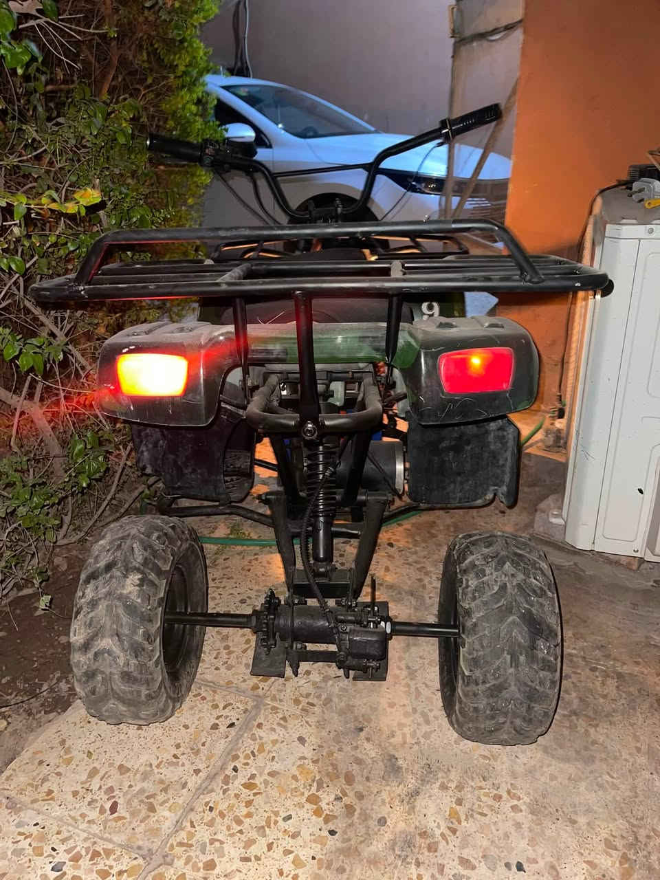 :
🛵 ماطور رباعي شحن للبيع ⚡️

🪖 لون عسكري مميز وشكل شبابي قوي 🔥
🔋 حجم وسط
🔋 3 بطاريات، سعة 32 أمبير للوحدة — جدد
💡 لايت ناصي عالي
🛑 بريك بالمكان
⛰️ دبلات جبلية تتعله وتنصه وسلسة
💪 اكو مكاد سحب
🛡️ هوك بالدرع الأمامي
⚙️ السكليتر ملغي ومخلي دكمه بمكانه
⛓️ زنجيل عوزو + حلقة

🔥 الماطور شكله قوي ومناسب للطلعات والاستخدام بالطرق الوعرة
💯 تجهيزاته حلوة ومواصفاته مو عادية بالنسبة لسعره

⚠️ ملاحظة بكل وضوح: الملف بي خلل، قبل كانت سرعته توصل 40 وحالياً تقريباً 15.

💰 السعر: 200 ألف فقط

📞 للتواصل واتساب: ***********
📩 باقي التفاصيل للجادين خاص
