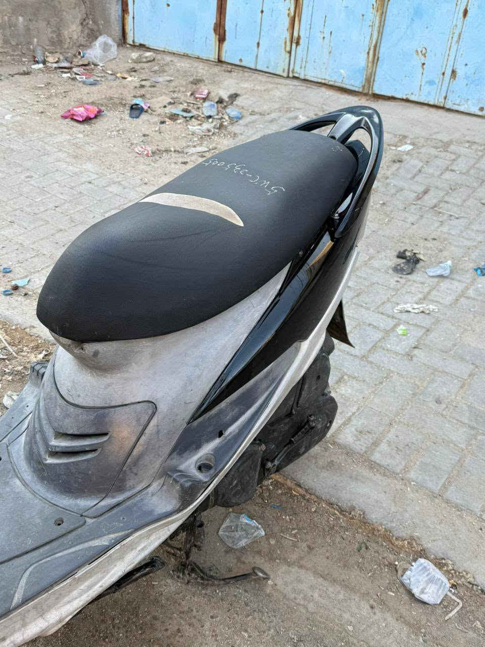 السلام عليكم ماكس قچمه ياباني للبيع الدراجه كفاله عامه مكينه ما مفتوحه تجي وتجيب وياك مصلح   كهربائيات كلها شغاله من الطول للطول نگره سلف كفرات ختم واحد كزوز SC  السعر 650 وبيها مجال لشراي مكاني البصره القبله حي القائم للستفسار اكثر اتصل وانه خادم ***********
