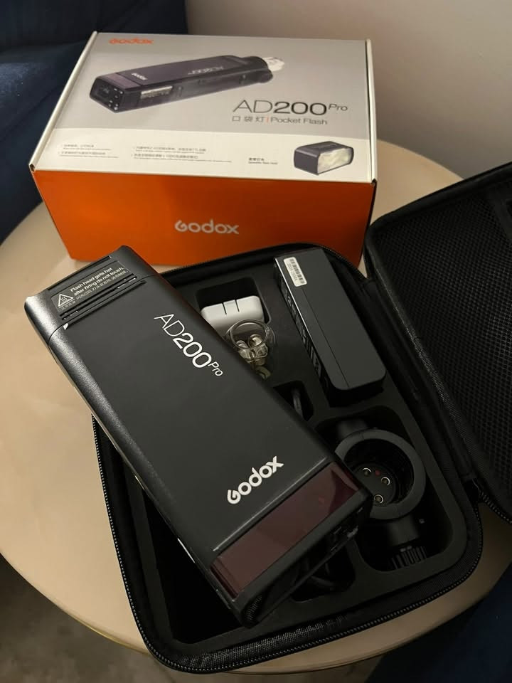 للبيع 

فلاش اضاءة godox ad600 pro 

نظافة ١٠٠٪؜ استخدام كم مرة
مع كامل ملحقاته

السعر ٦٥٠ الف  

————————————————————————

فلاش اضاءة godox ad200 pro 

نظافة ١٠٠٪؜ مع ملحقات اضافية موضحة بالصور 

السعر ٢٥٠ الف 

 ————————————————————————
بغداد 

***********
