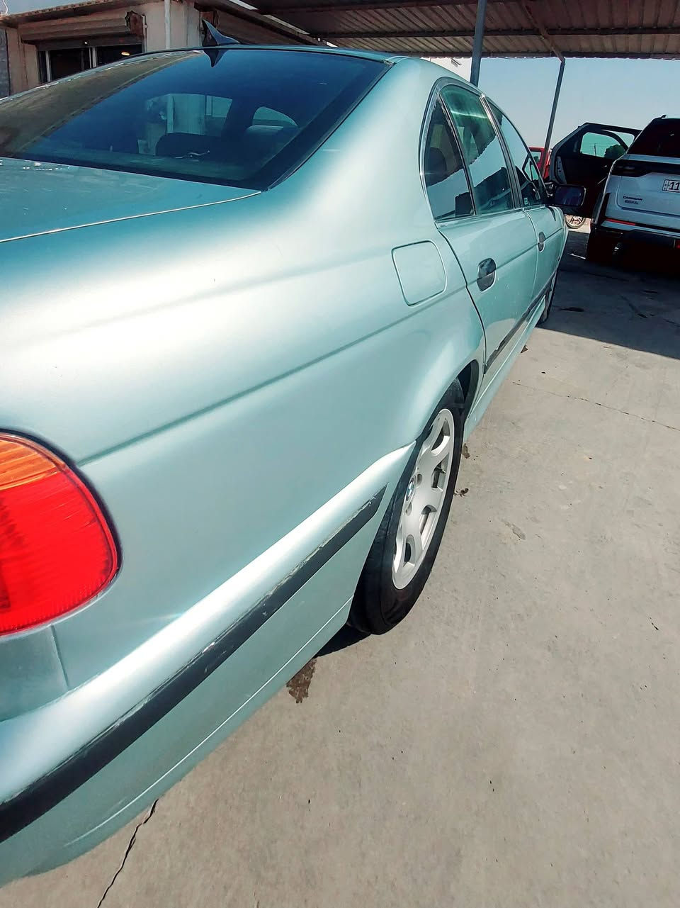 السلام عليكم
للبيع BMW صقر موديل (2000)

سياره نضيف محرك كير مكفول 

مصبوغ عام للجماليه محرك 30 دبل 

العنوان بغداد #ناحيه_المشاهدة 

ملاحظة سياره حادث جاملغ خلفي 

سياره بأسمي . سعر(85) بيها مجال 

للتواصل والاستفسار (***********)
