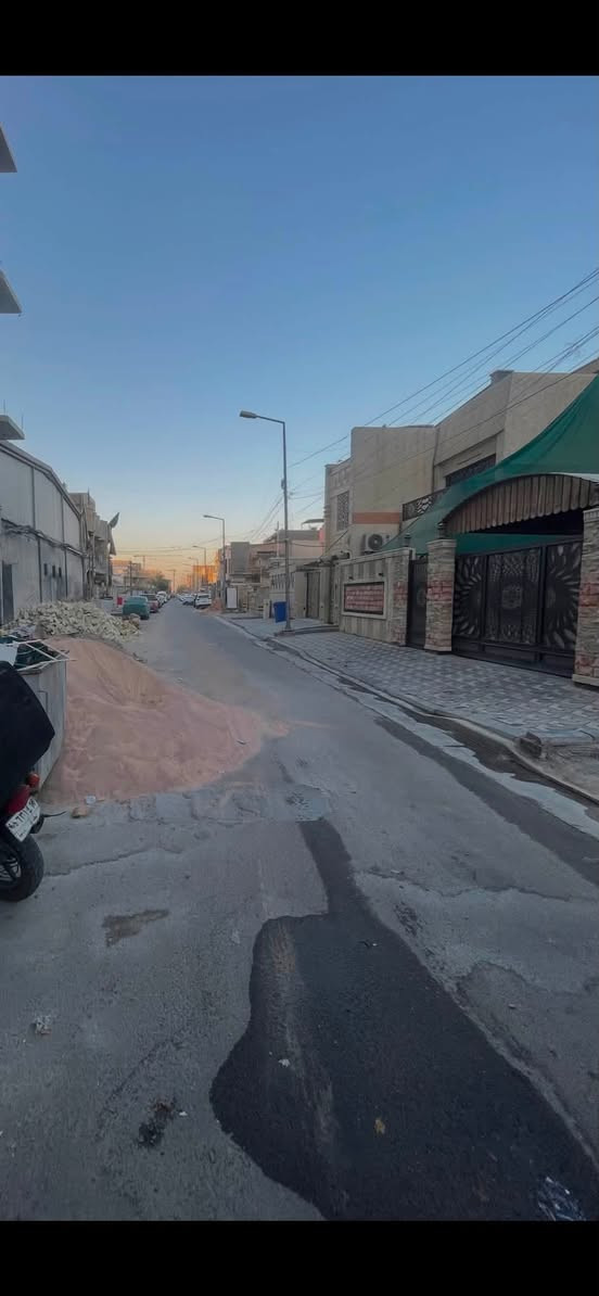 قطعه ارض المساحه 120 متر الواجه 6 متر شارع عريض الغدير  ساحه ميسلون محله 706  قرب شارع العام الاستفسار ***********
