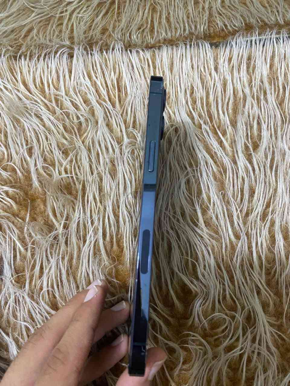 سلام عليكم ايفون 12برو ماكس ذاكره 256
مبدل بطاريه 100
مبدل شاشه اصليه تلاث اختيارات 
دبل شريحه كارتونه موجود 
السعر 320وبي مجال
الرقم ***********
