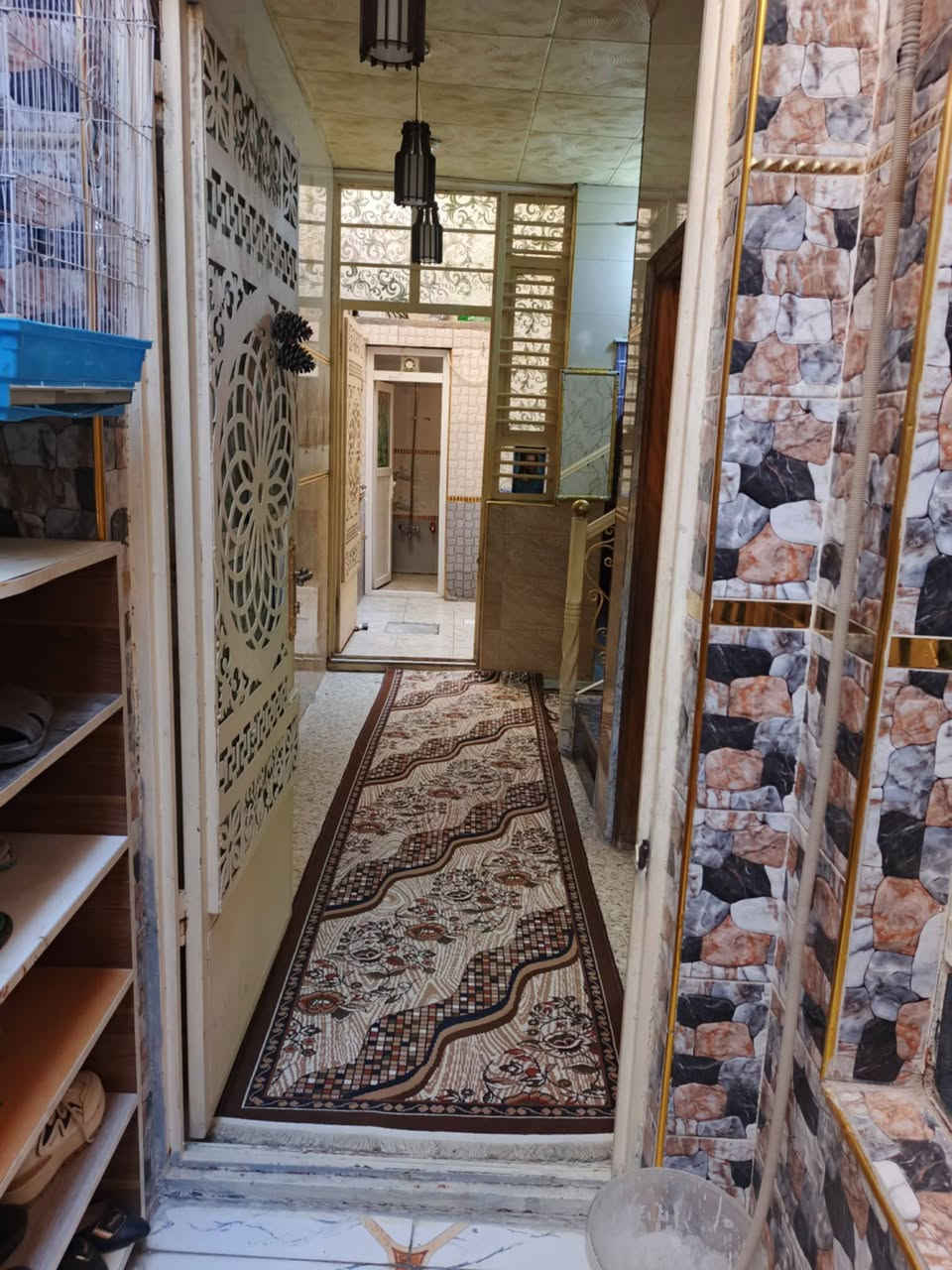 نصف قطعة للبيع بغداد مدينة الصدر قطاع ٧٩ الفرع العريض ثاني بيت ع الركن مجاور مدرسة احد والعذراء للأستفسار.. ***********
