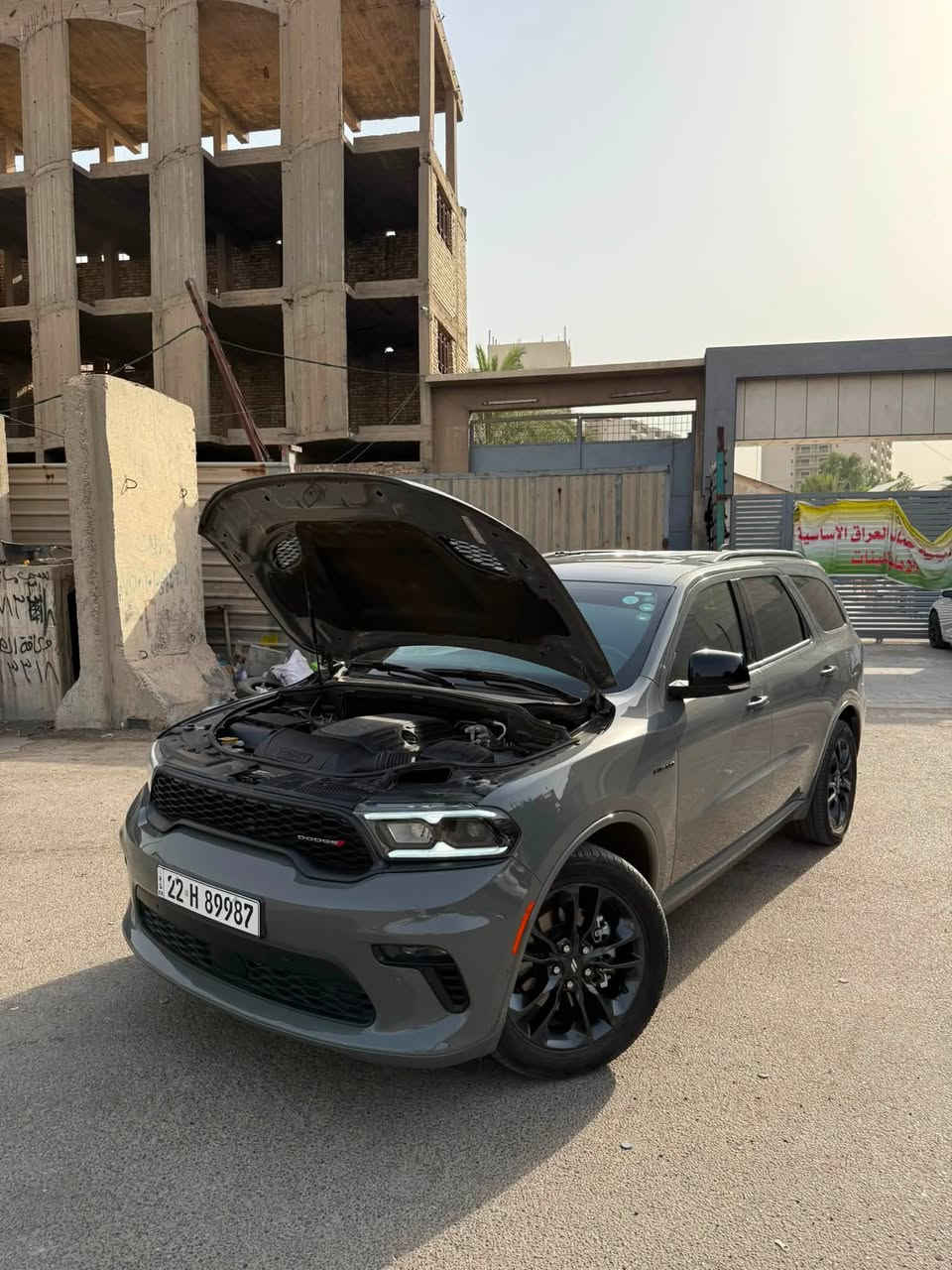 السلام عليكم 
الجميلة للبيع دوج دورنكو هيمي 5.7 v8 بلاك ادشن وارد امريكي 

كفالة عامه من دعاميه لدعاميه 2023 كلين تايتللل
ماشية 42 الف كيلو مترر 

فول مواصفات شاشة جبير
رادار فتحه سقف 
حساس خلفي امامي
كشنات جلد تدفئه تبريد 
كشنات متصله 
فول الفول 
سياره مال بيت 

مكان السياره بغداد السيدية 
*********** 
للشراي فقط لحد يتصل يسأل سياره مكفوله الي تعجبه يجي يشوفها
