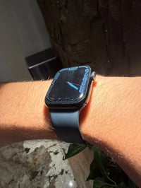 ⌚️ Apple Watch Series 9 للبيع 🍎 ✨ الموديل: Series 9 📏 الحجم: 45mm 🔋 صح...
