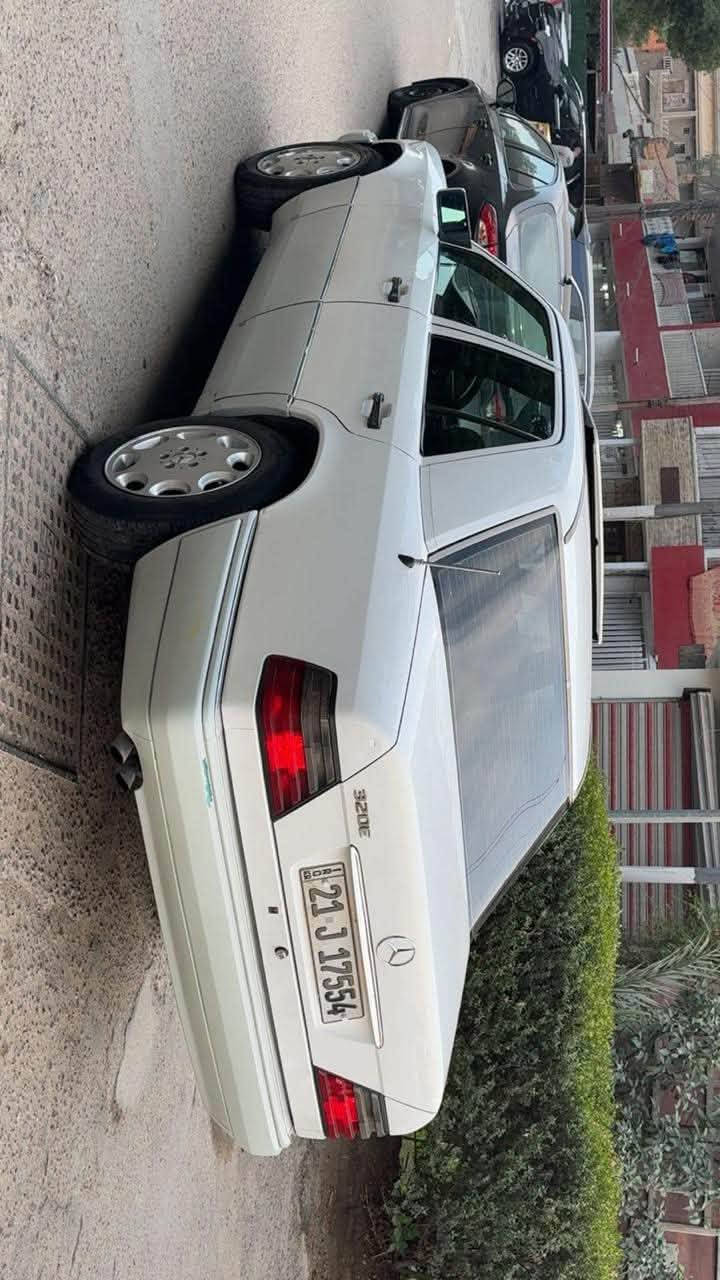 مارسيدس • ١٩٩٥ • بدون حادث