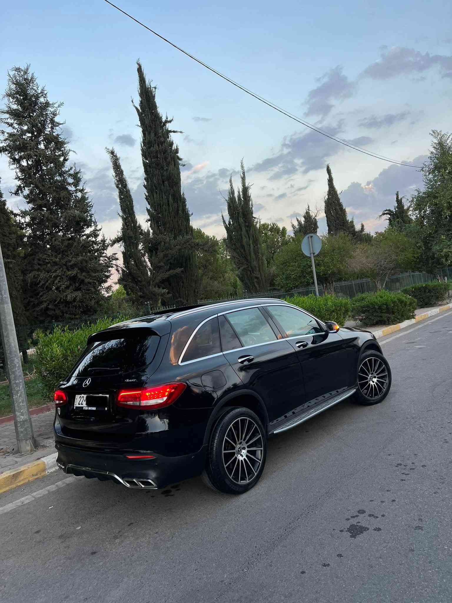 سلام عليكم
Mercedes Benz GLC 2017 
فول مواصفات سيارة 
بدون ضرر سيارة داخل كلين 
٢ مكان صغير pdr 
سيارة جديد مابي ربع دينار مصرف 
كير محرك كل كفالة 
سعر ٢١٣ ورقة مجال 
مكان اربيل 
واتساب ***********
