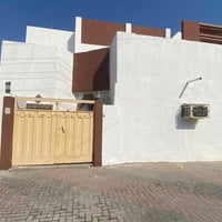 حي العامل • بيت ركن تجاري • ١١٠م